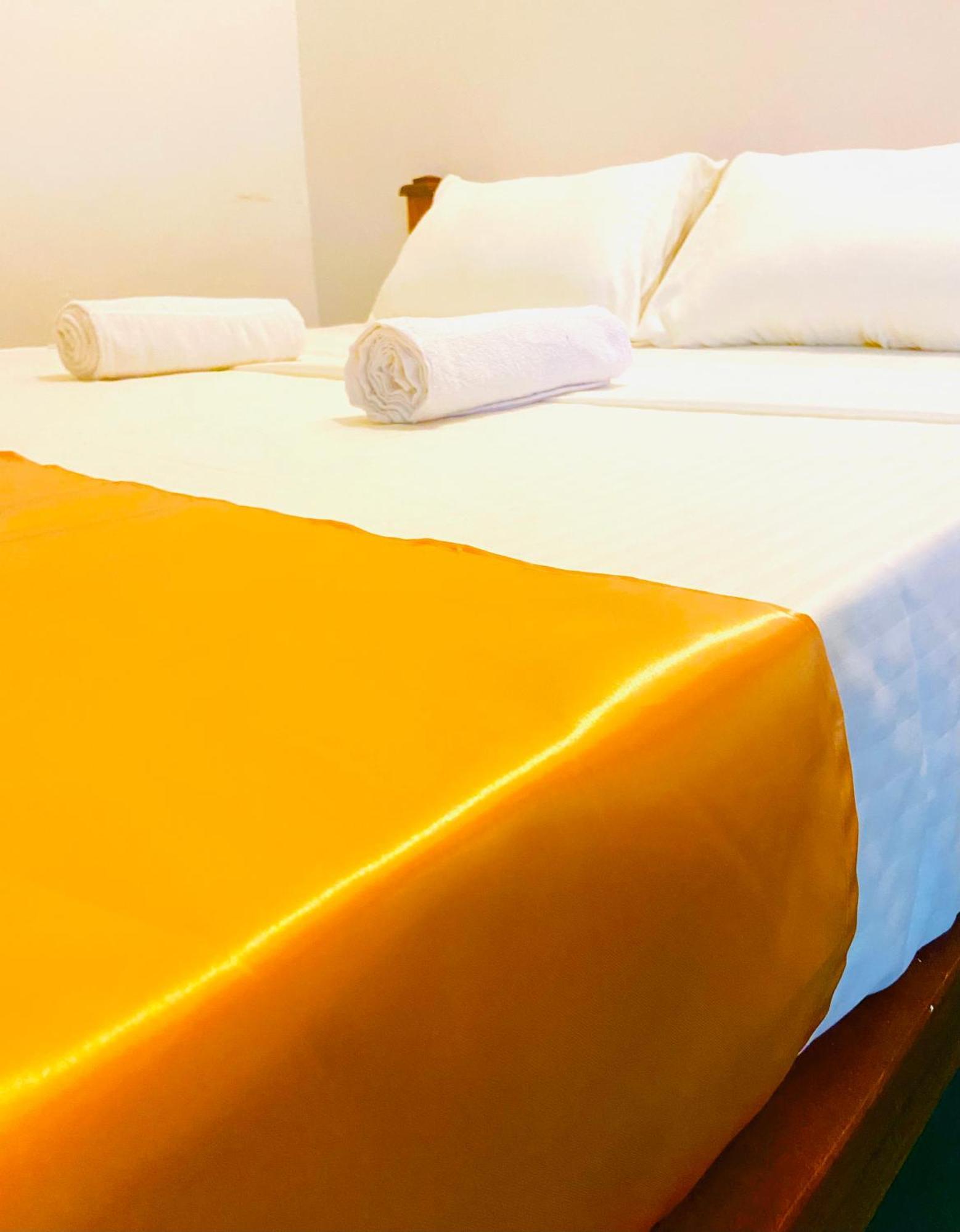 Marina Way Hotel Аругам Экстерьер фото